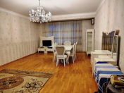 Satılır 4 otaqlı 185 m2 yeni tikili Gənclik m.