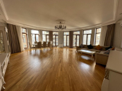 Satılır 3 otaqlı 157 m2 yeni tikili Şah İsmayıl Xətai m.