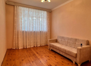 Satılır 3 otaqlı 65 m2 köhnə tikili Azadlıq prospekti m.