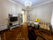 Satılır 2 otaqlı 70 m2 köhnə tikili Bakı Musiqi Akademiyası