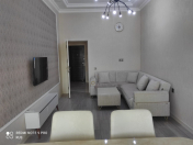 Satılır 2 otaqlı 70 m2 yeni tikili 28 May m.