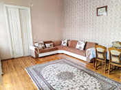 Satılır 3 otaqlı 96 m2 köhnə tikili İçəri Şəhər m.