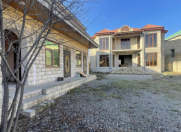 Satılır 11 otaqlı 636 m2 həyət evi Quba