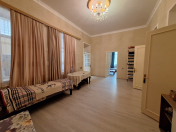 Satılır 3 otaqlı 80 m2 köhnə tikili Nizami m.