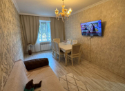 Satılır 2 otaqlı 70 m2 köhnə tikili Həzi Aslanov m.