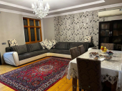 Satılır 4 otaqlı 95 m2 köhnə tikili Əhmədli m.