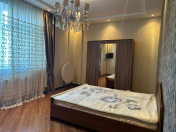 İcarəyə verilir 3 otaqlı 132 m2 yeni tikili Elmlər Akademiyası m.