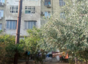 Satılır 4 otaqlı 110 m2 köhnə tikili 8 km
