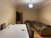 İcarəyə verilir 3 otaqlı 80 m2 köhnə tikili Əhmədli m.