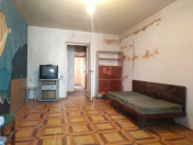 Satılır 3 otaqlı 70 m2 köhnə tikili Elmlər Akademiyası m.