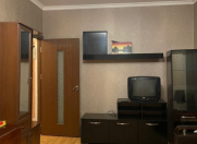 Satılır 2 otaqlı 50 m2 köhnə tikili Gənclik m.