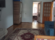 İcarəyə verilir 2 otaqlı 60 m2 köhnə tikili İnşaatçılar m.