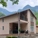 İcarəyə verilir 4 otaqlı 90 m2 həyət evi Qax