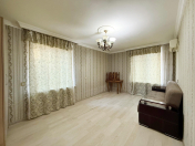 Satılır 1 otaqlı 35 m2 köhnə tikili Həzi Aslanov m.