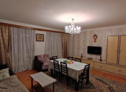 Satılır 2 otaqlı 70 m2 köhnə tikili Nizami m.