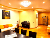 Satılır 4 otaqlı 150 m2 yeni tikili İçəri Şəhər m.