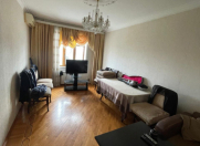 Satılır 3 otaqlı 86 m2 köhnə tikili Qara Qarayev m.