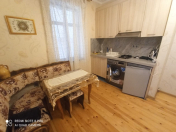 İcarəyə verilir 1 otaqlı 30 m2 köhnə tikili İçəri Şəhər m.