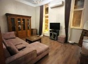 İcarəyə verilir 2 otaqlı 60 m2 köhnə tikili 28 May m.