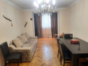 İcarəyə verilir 2 otaqlı 60 m2 köhnə tikili Elmlər Akademiyası m.