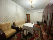 Satılır 2 otaqlı 47 m2 köhnə tikili Bakıxanov