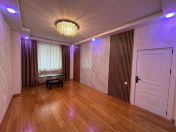 Satılır 2 otaqlı 63 m2 yeni tikili 8 Noyabr m.