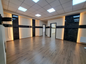 İcarəyə verilir 3 otaqlı 145 m2 ofis 28 May m.