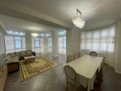 İcarəyə verilir 3 otaqlı 148 m2 yeni tikili Şah İsmayıl Xətai m.