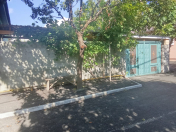 İcarəyə verilir 2 otaqlı 200 m2 həyət evi Qax