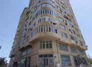 İcarəyə verilir 1 otaqlı 150 m2 obyekt Memar Əcəmi m.