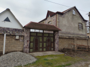 İcarəyə verilir 4 otaqlı 200 m2 bağ evi Xudat