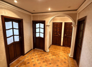 İcarəyə verilir 3 otaqlı 72 m2 köhnə tikili Memar Əcəmi m.