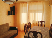 İcarəyə verilir 2 otaqlı 60 m2 köhnə tikili Elmlər Akademiyası m.