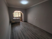 Satılır 1 otaqlı 35 m2 köhnə tikili Əhmədli m.