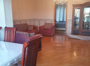 Satılır 4 otaqlı 140 m2 köhnə tikili Badamdar