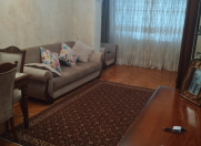 Satılır 3 otaqlı 85 m2 köhnə tikili İnşaatçılar m.