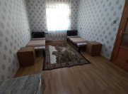 İcarəyə verilir 4 otaqlı 100 m2 köhnə tikili Yeni Yasamal