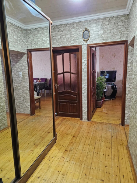Satılır 3 otaqlı 65 m2 köhnə tikili Qaraçuxur
