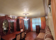 Satılır 2 otaqlı 42 m2 köhnə tikili Elmlər Akademiyası m.