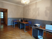 İcarəyə verilir 1 otaqlı 25 m2 ofis Elmlər Akademiyası m.