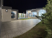 Satılır 4 otaqlı 200 m2 villa Mərdəkan