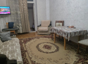 İcarəyə verilir 3 otaqlı 70 m2 köhnə tikili 8 Noyabr m.