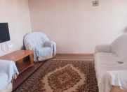 İcarəyə verilir 2 otaqlı 64 m2 köhnə tikili 28 May m.