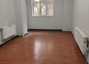 İcarəyə verilir 3 otaqlı 80 m2 köhnə tikili İnşaatçılar m.