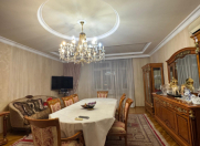 Satılır 4 otaqlı 180 m2 yeni tikili Gənclik m.