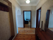 İcarəyə verilir 3 otaqlı 100 m2 köhnə tikili Ayna Sultanova heykəli