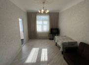 Satılır 2 otaqlı 50 m2 köhnə tikili Memar Əcəmi m.