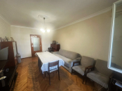 Satılır 3 otaqlı 88 m2 köhnə tikili Gənclik m.