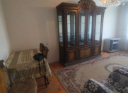 İcarəyə verilir 3 otaqlı 85 m2 köhnə tikili Əhmədli m.