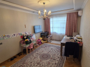 Satılır 2 otaqlı 60 m2 köhnə tikili Gənclik m.